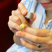 cara tahu kadar emas di perhiasan tanpa ribet