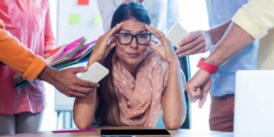 hubungan antara hilangnya saldo dengan apa itu overbooking di dunia perbankan